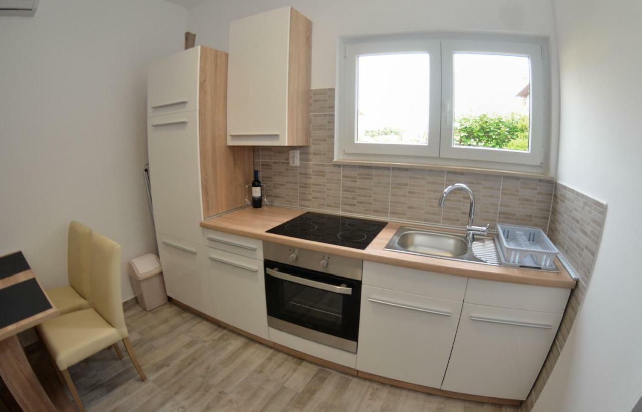 Apartman Mia พูลา ภายนอก รูปภาพ